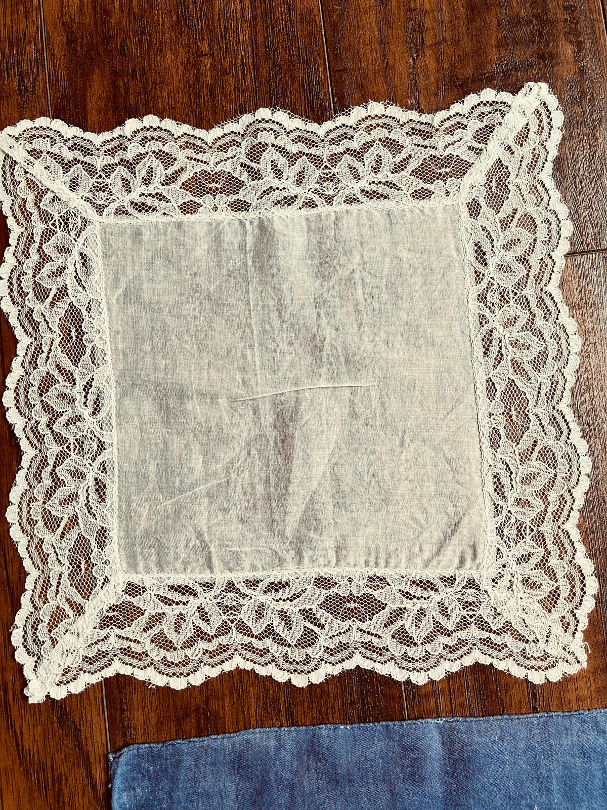 Vintage Linens Embroidery Vanity Scarf Doilie Lace Napkin Hankerchief