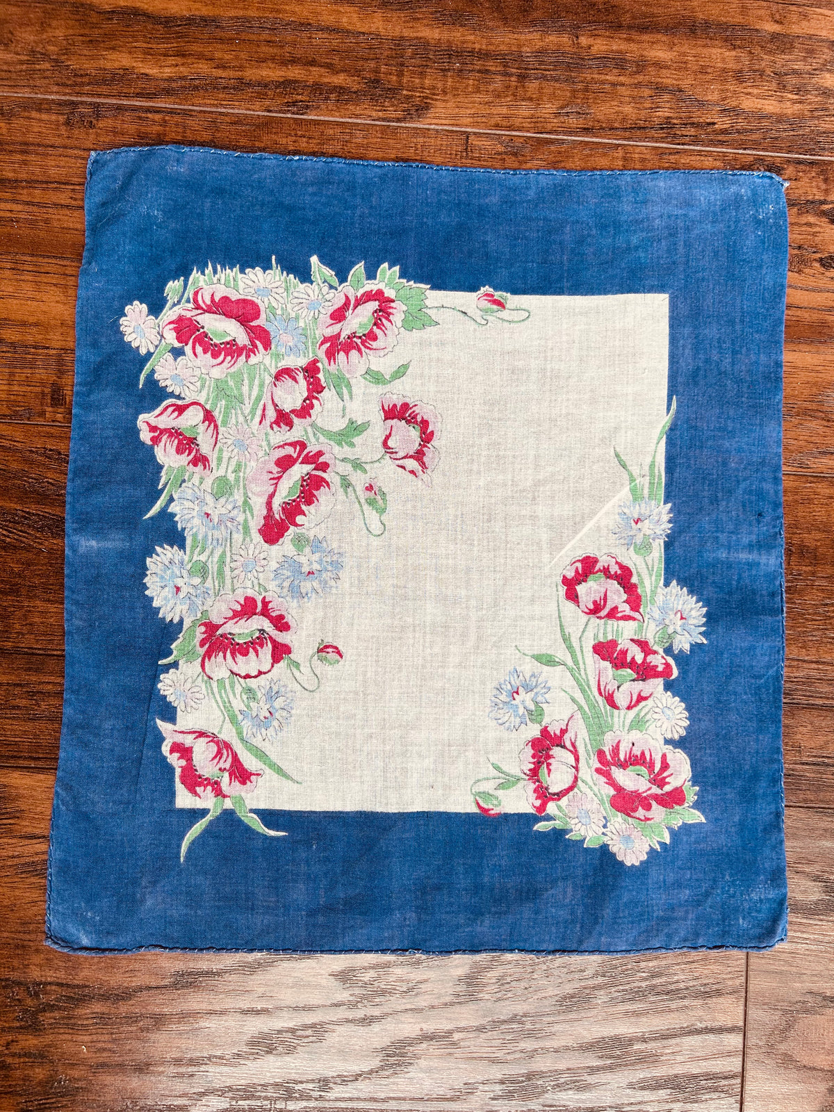 Vintage Linens Embroidery Vanity Scarf Doilie Lace Napkin Hankerchief