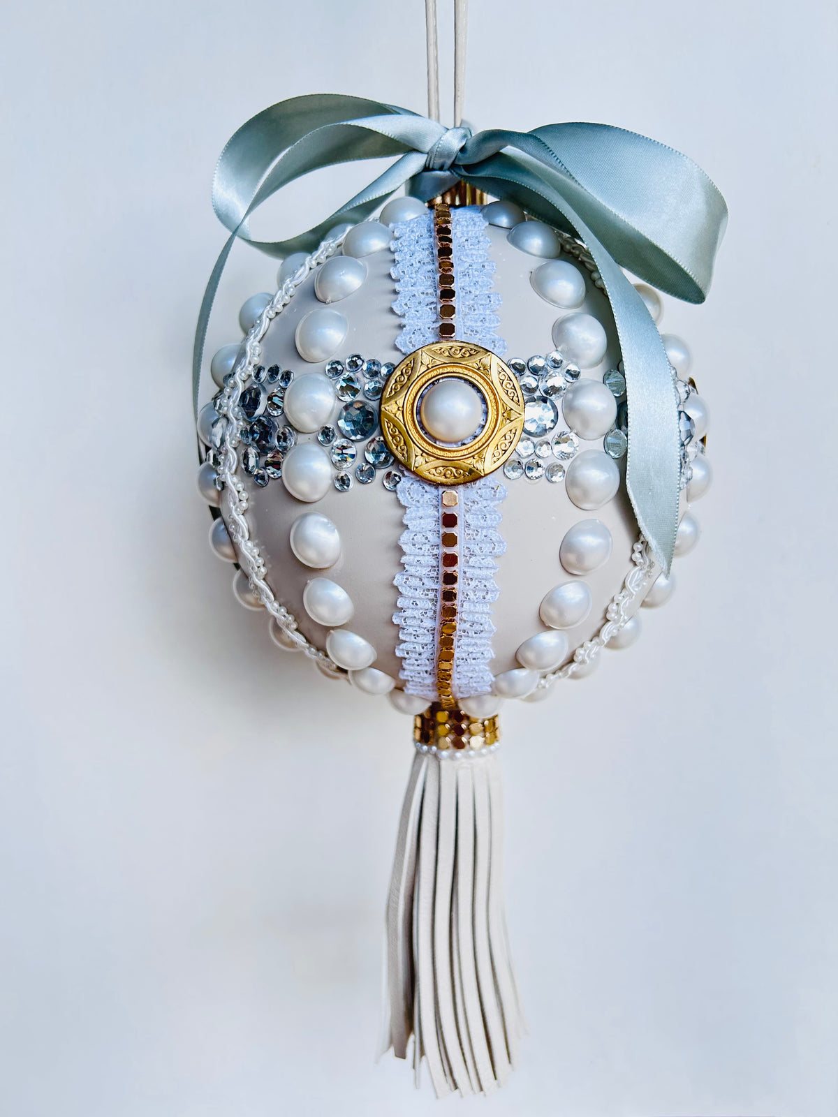 Dolly Gaudy Ball - One of a Kind 6-in Ornament