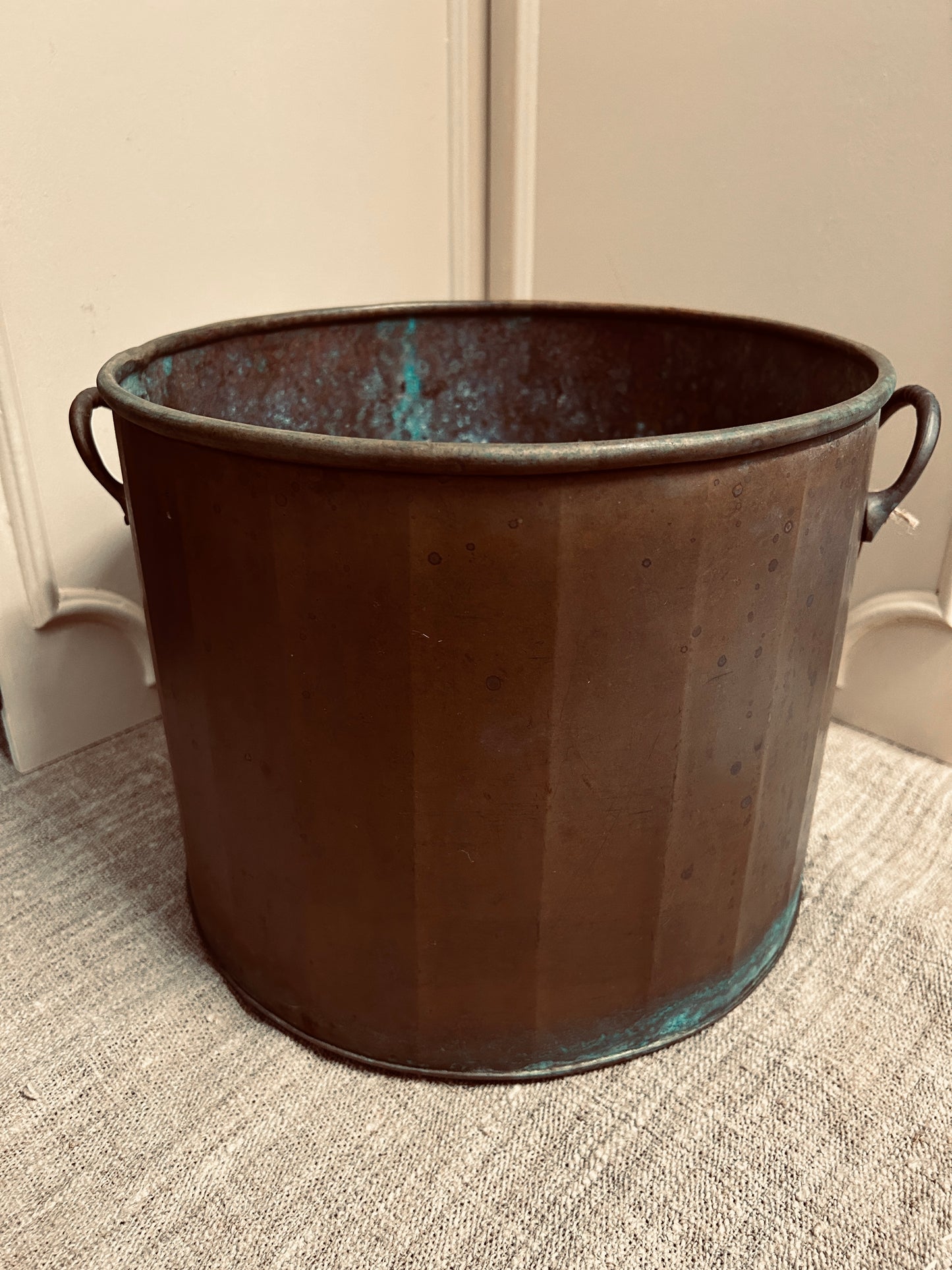 Large copper planter