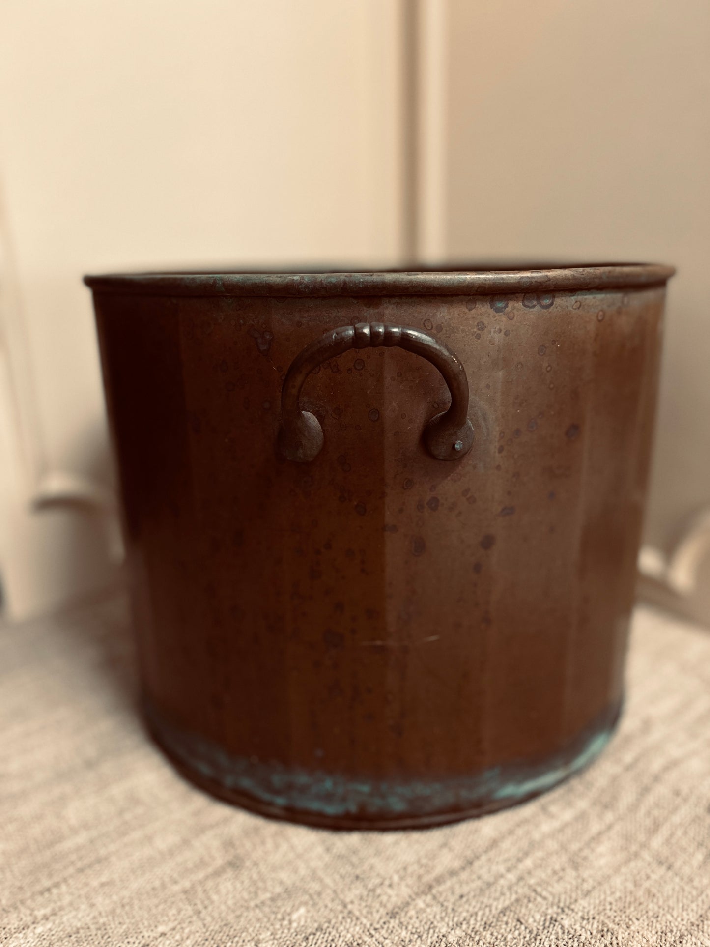 Large copper planter