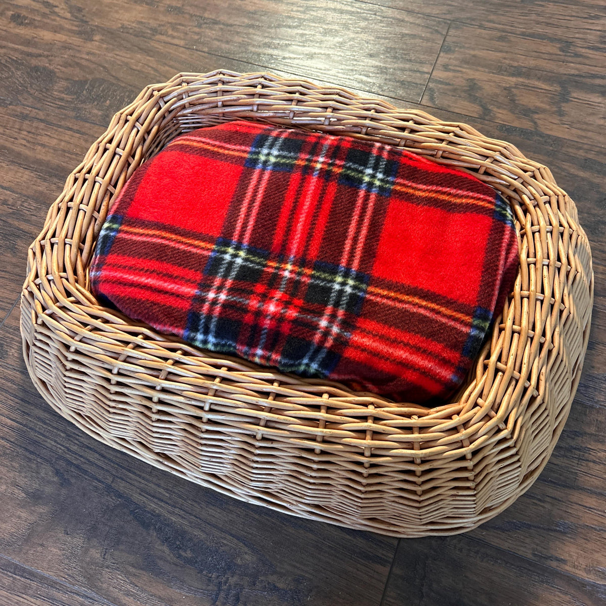 Precious Small Woven Pet Bed with Cushion and Cover