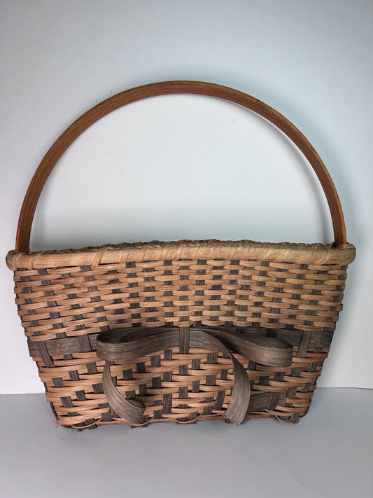 Woven Reed Basket with Bow Door Window, 14" Wreath Alternative
