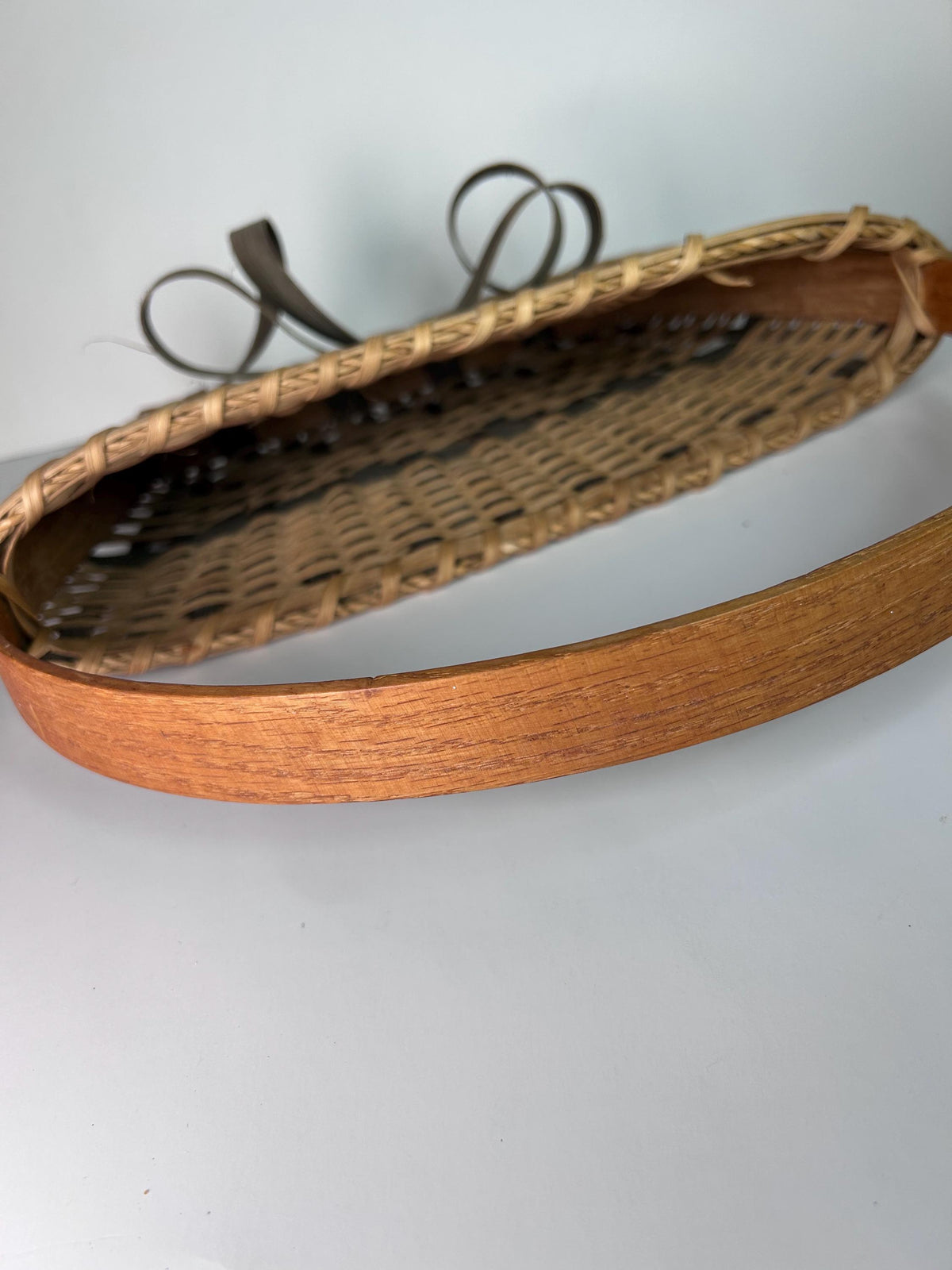 Woven Reed Basket with Bow Door Window, 14" Wreath Alternative