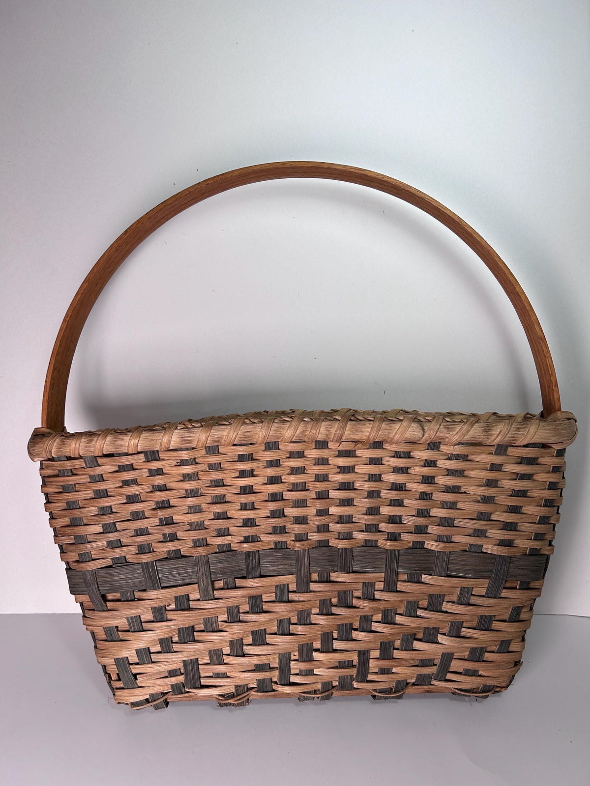 Woven Reed Basket with Bow Door Window, 14" Wreath Alternative